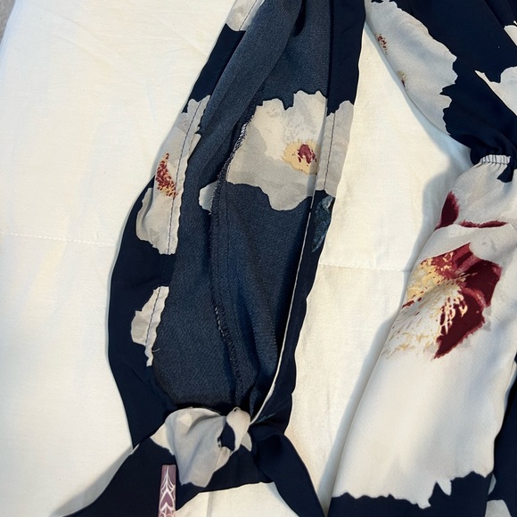 Dynamite navy flower print romper jumpsuit - Picture 3 of 9